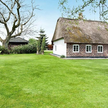 4 Person Holiday Home In Bredebro Ballum エクステリア 写真