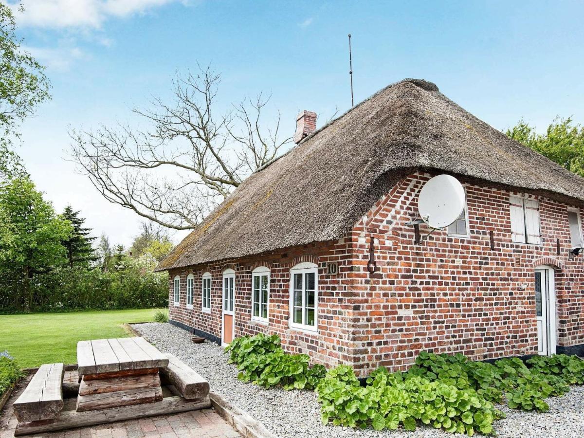 4 Person Holiday Home In Bredebro Ballum 部屋 写真