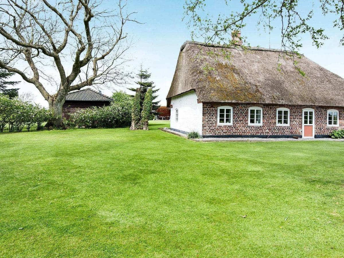 4 Person Holiday Home In Bredebro Ballum エクステリア 写真